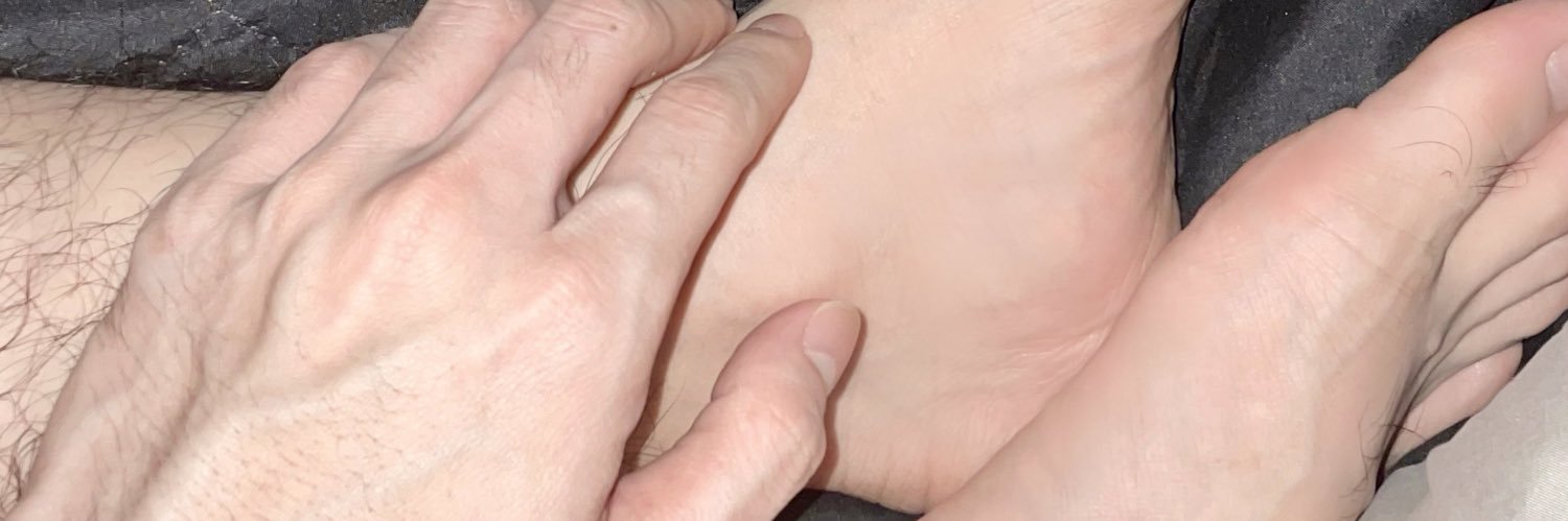 buzpos_'s profile banner image