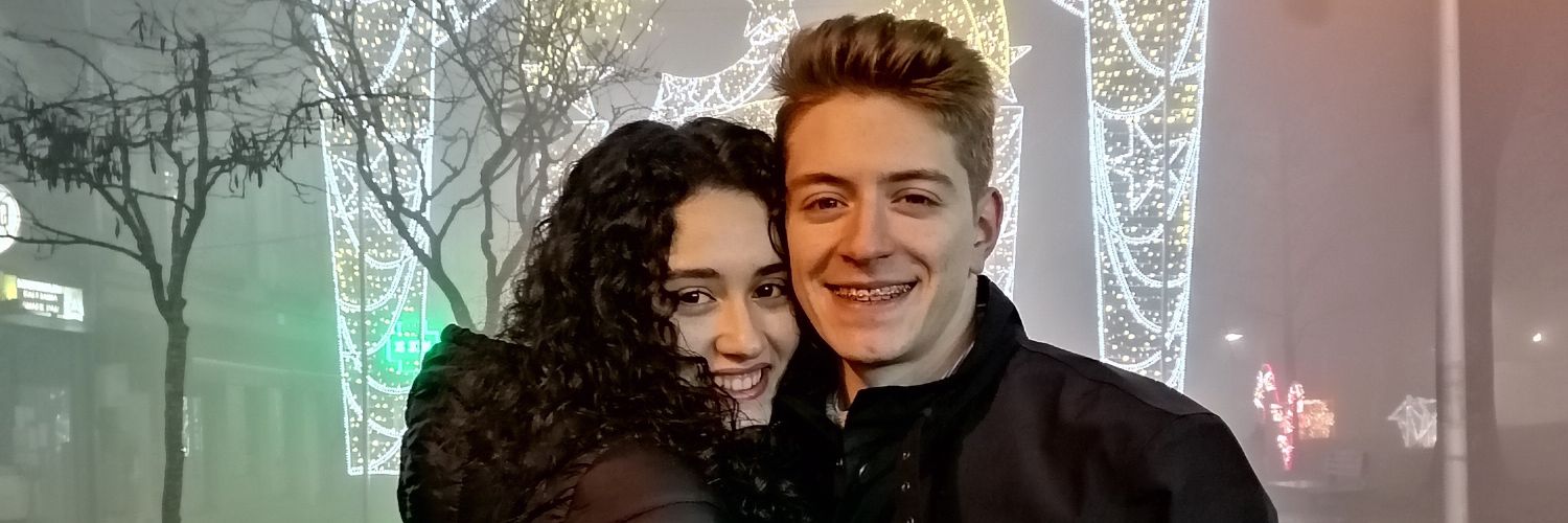 Maryvinhas28's profile banner image