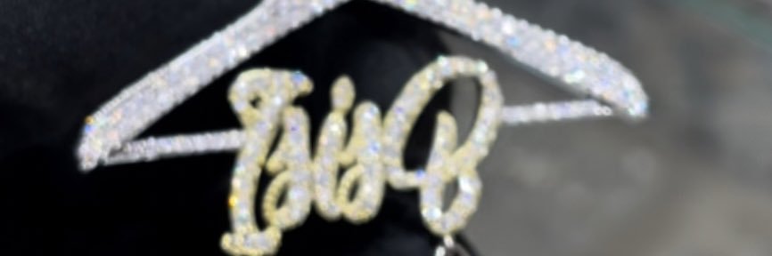 _IsisBanks's profile banner image