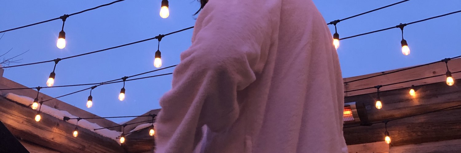 naomishindak's profile banner image