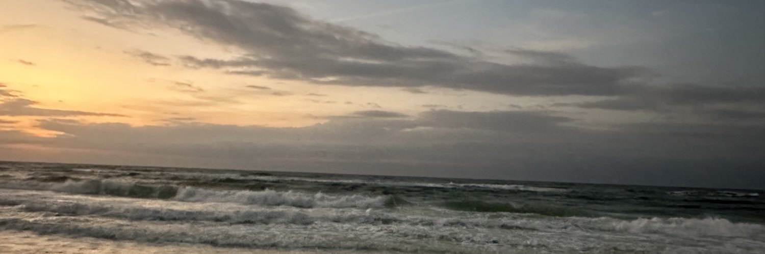 pcforu's profile banner image