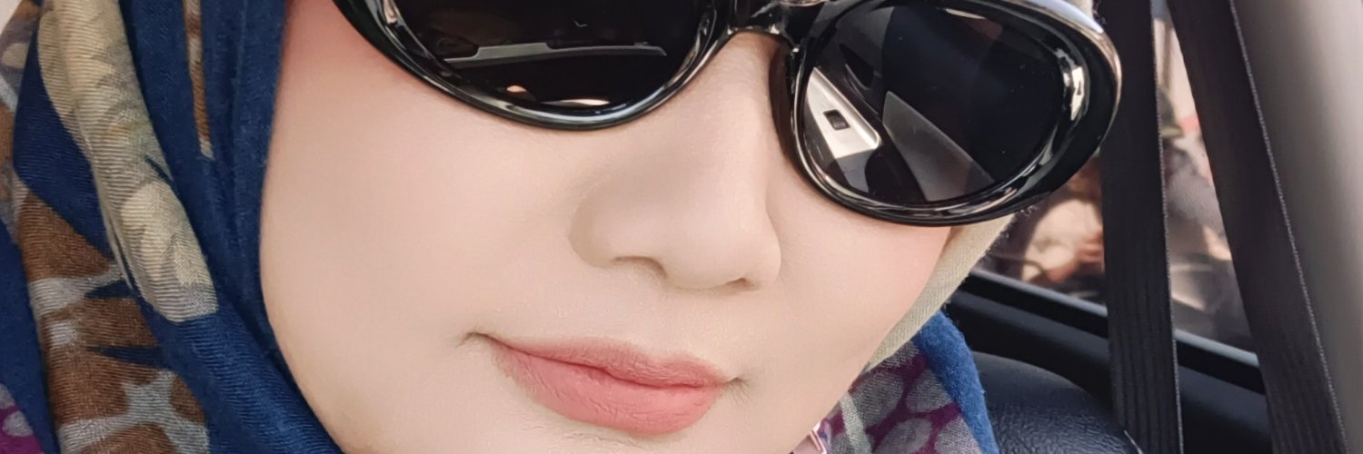 leemoozamm's profile banner image