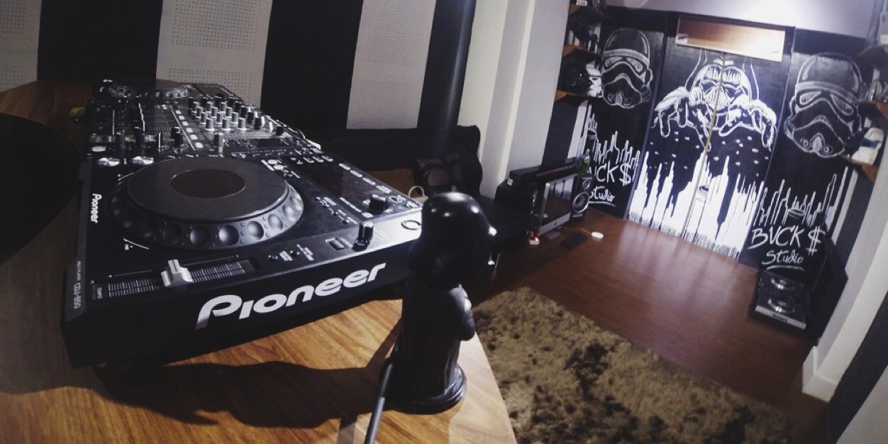 Buck$.Entertainment banner