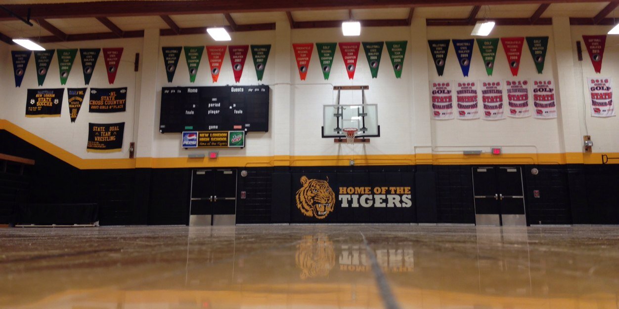 New London Tigers banner