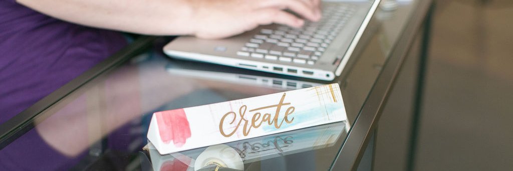 Julie @ Serenade Designs ♫ banner