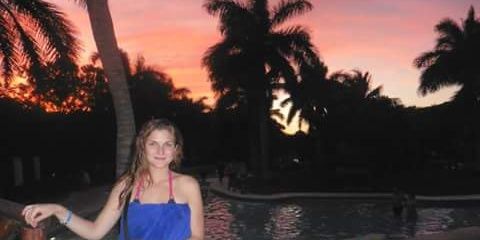 LauraLMUZ's profile banner image