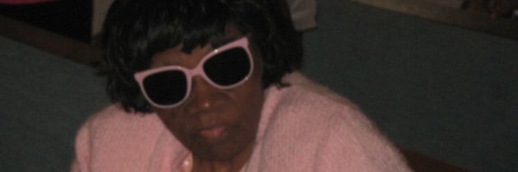 G banner
