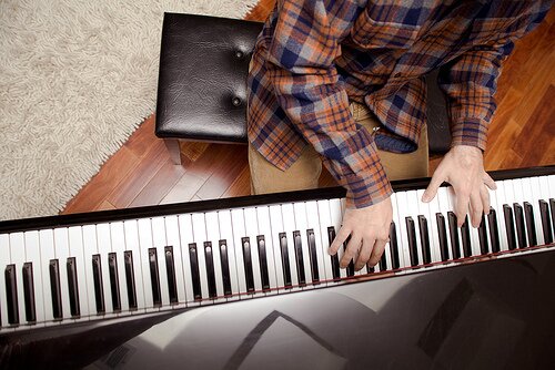 Charles Rattner banner