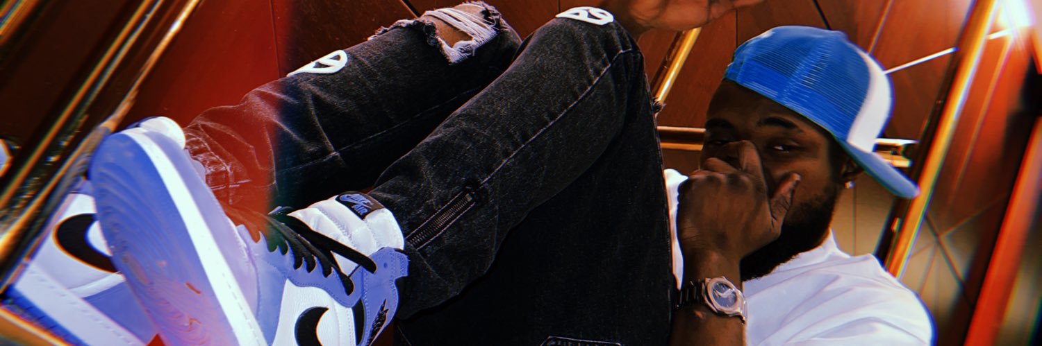 itsOlaZee's profile banner image