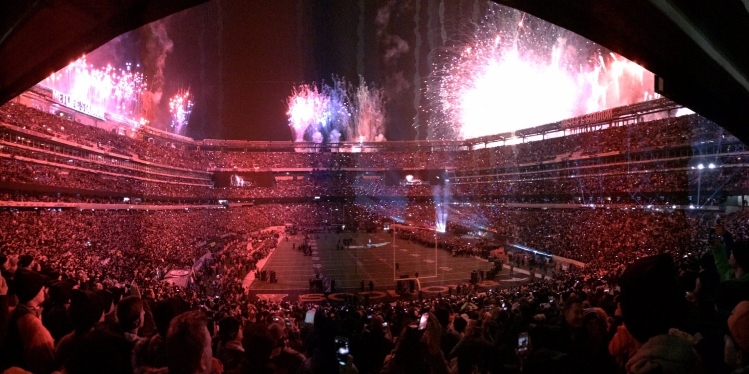AM banner