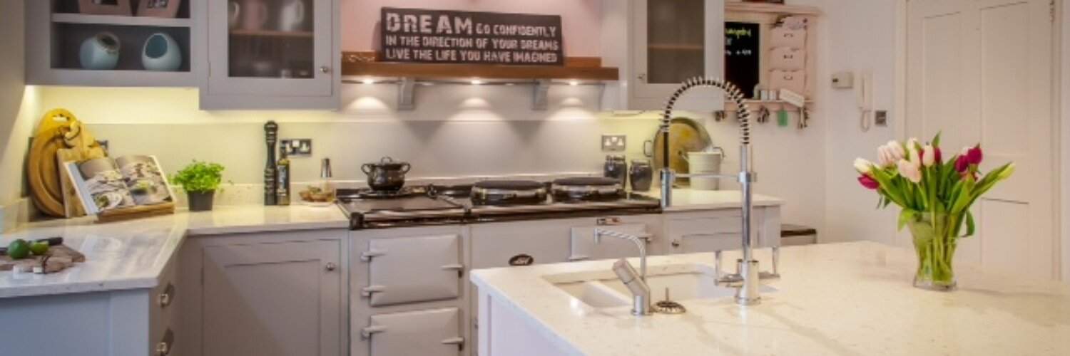 Pink House Life 🇬🇧 banner