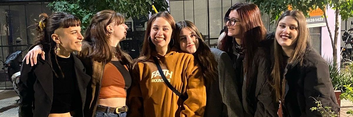 milu💛🐝 banner
