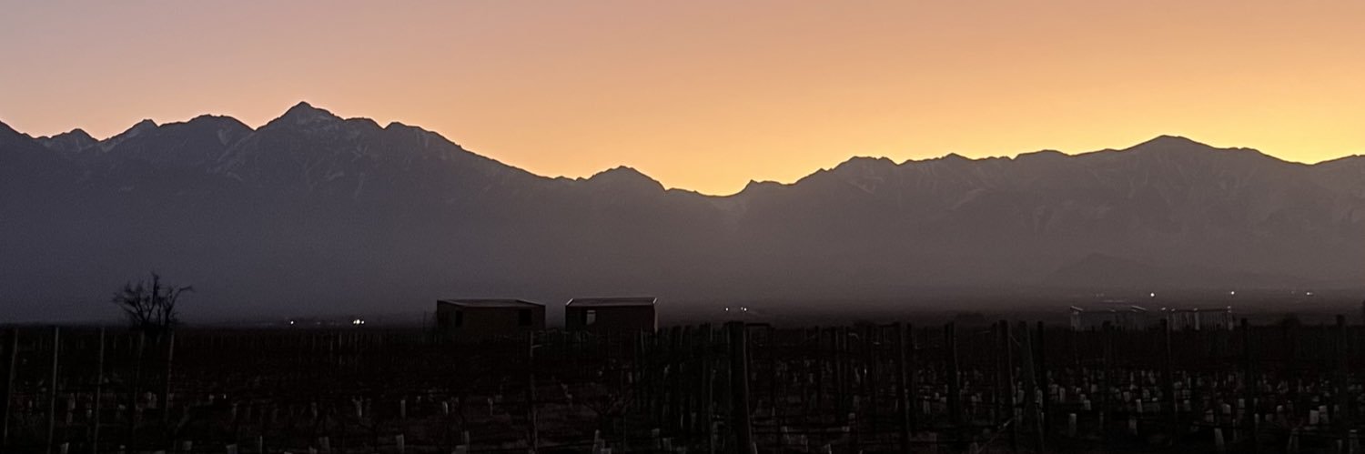valentinnavd's profile banner image