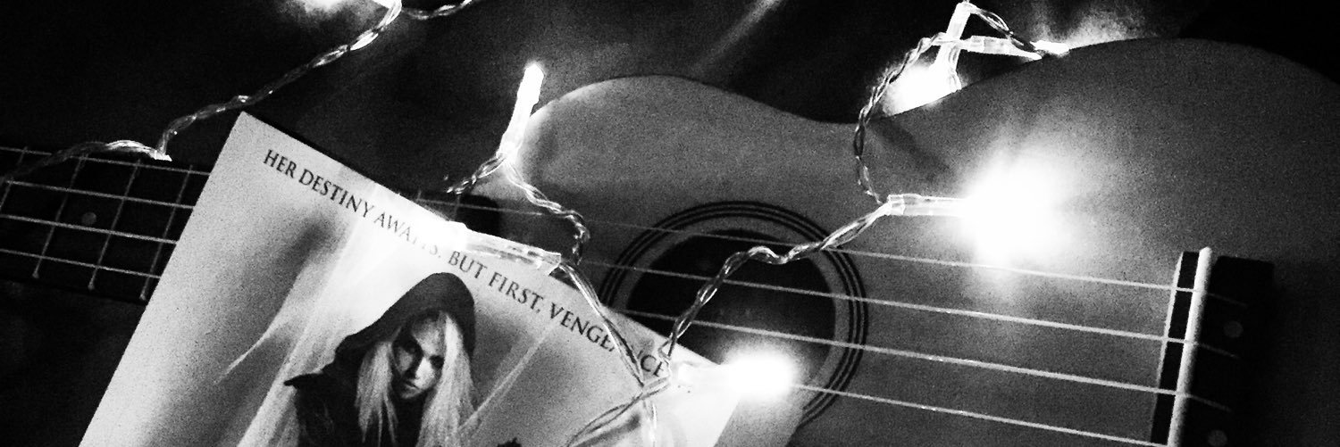 GEEKINGGINGER's profile banner image