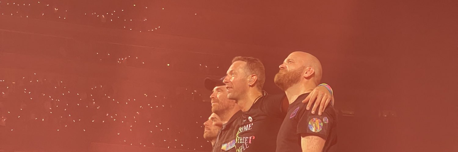 monica 🌙's banner