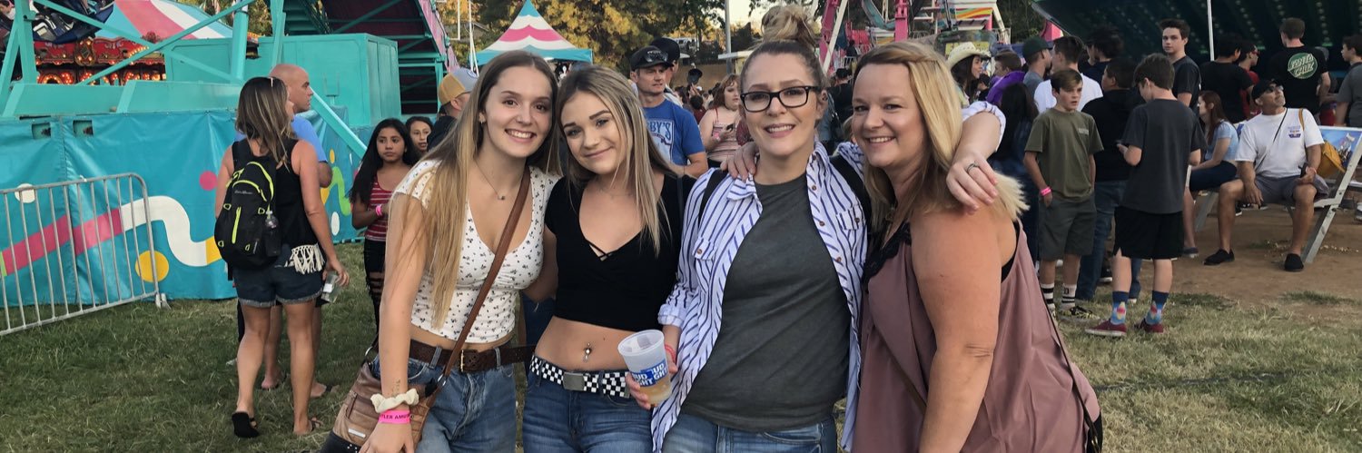 katesandsferry's profile banner image