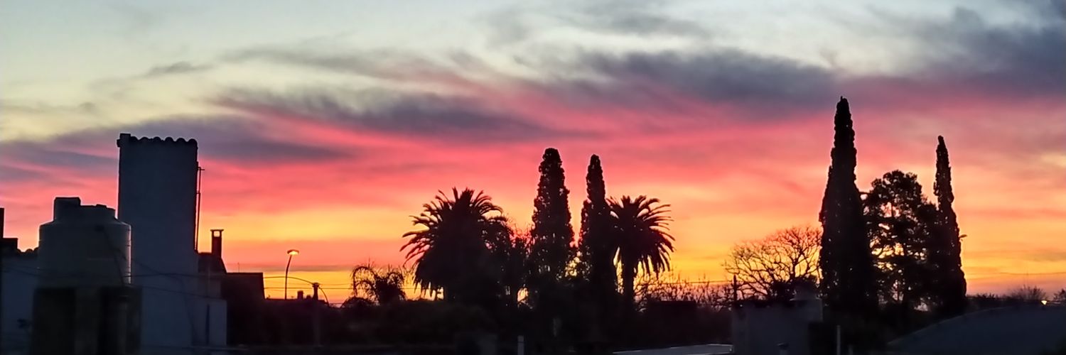 ValeHeredia_'s profile banner image