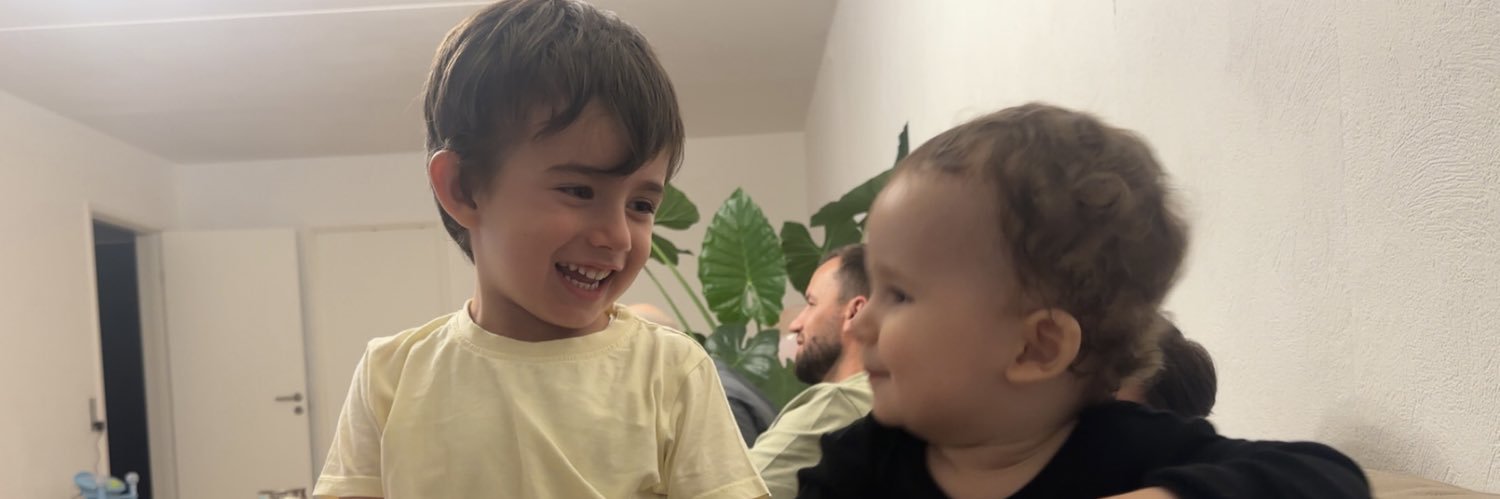 3mr0l1n4's profile banner image