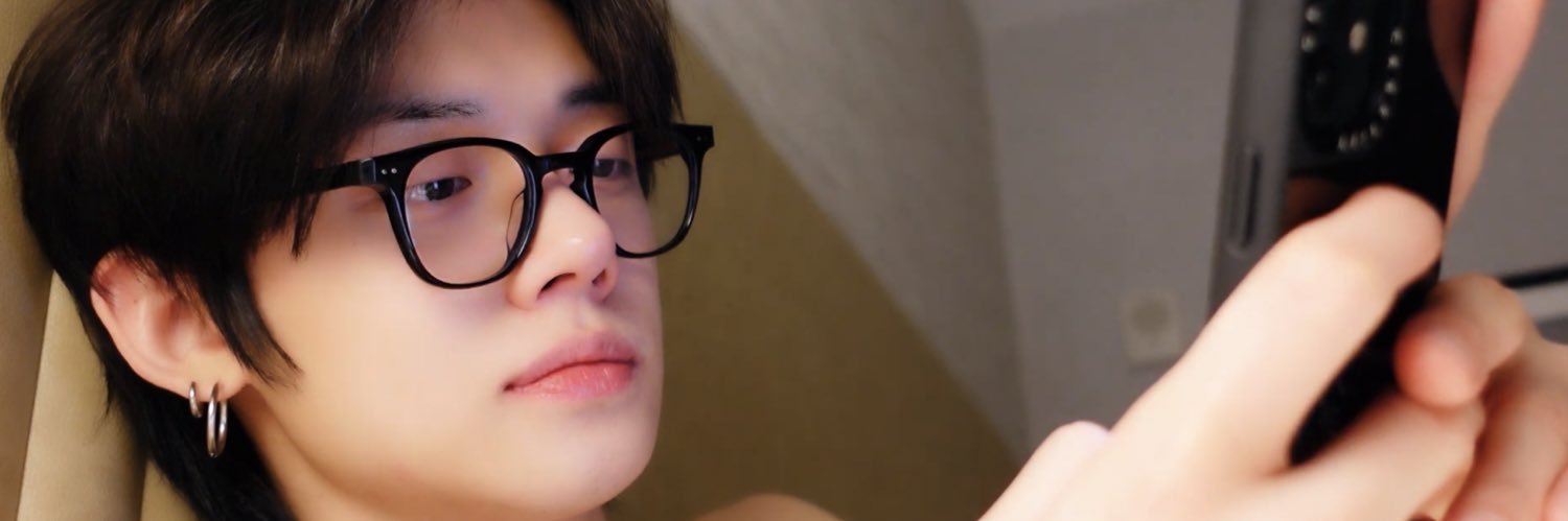 yeagerbitch's profile banner image