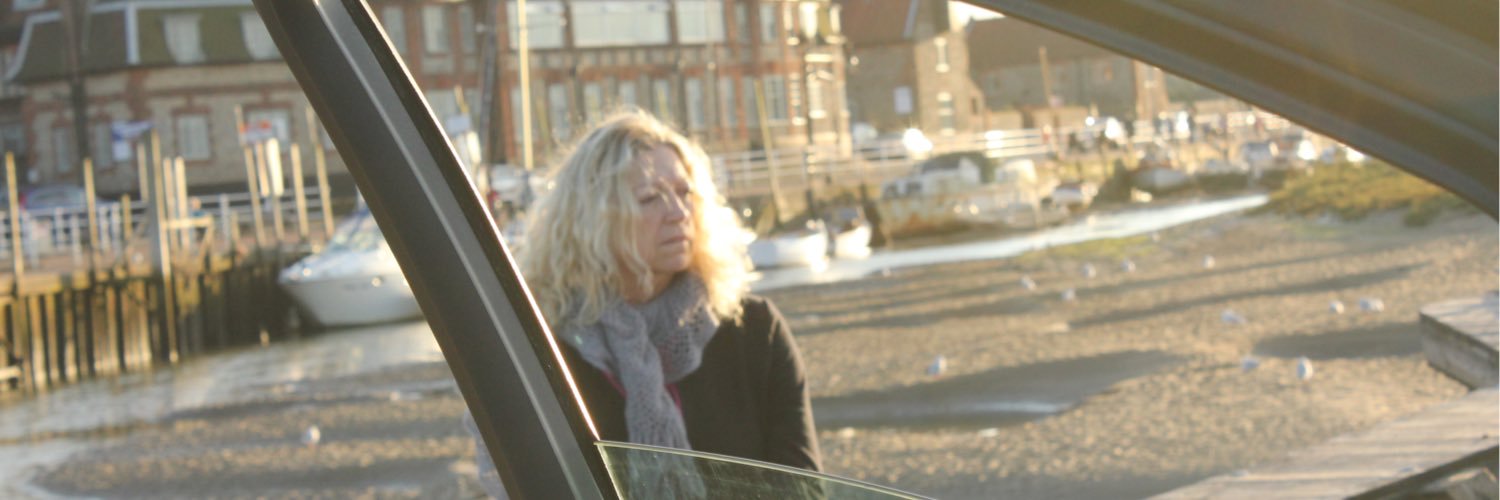 Vickimoonwolf's profile banner image