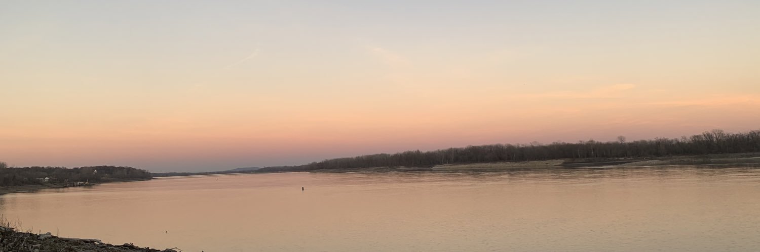 carolinerenna's profile banner image