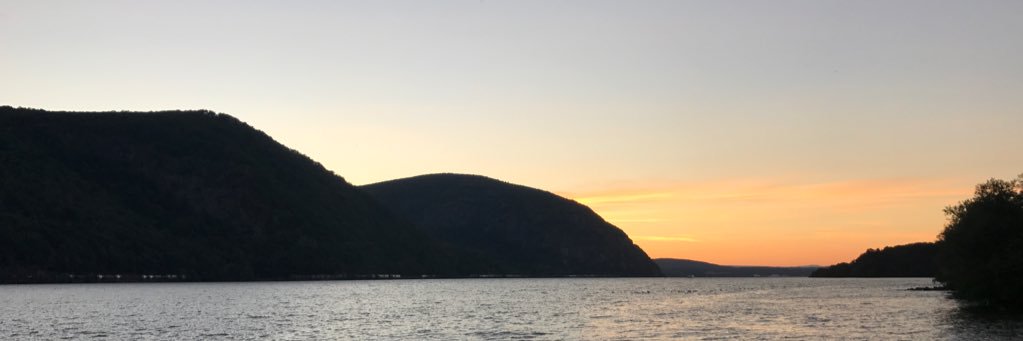 brittthunt's profile banner image