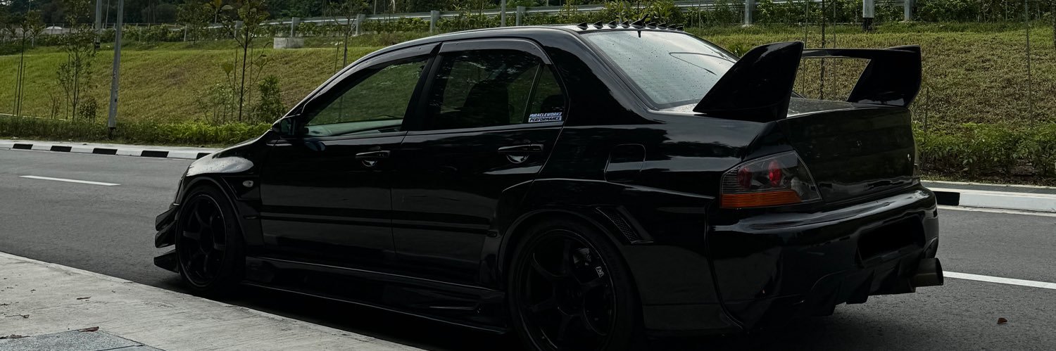 linuslzm's profile banner image