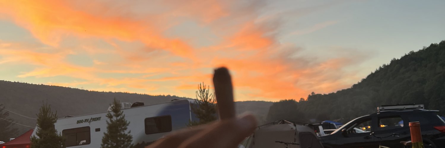 LikeeDP's profile banner image