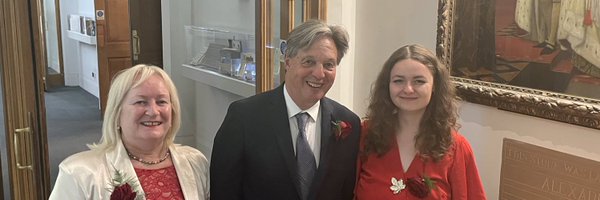 EllieEmberson Profile Banner