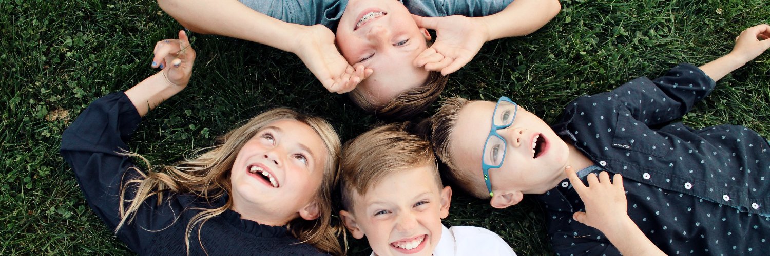 liabenow's profile banner image