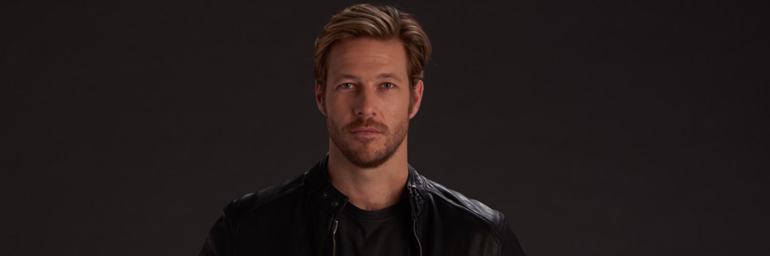 Luke Bracey banner