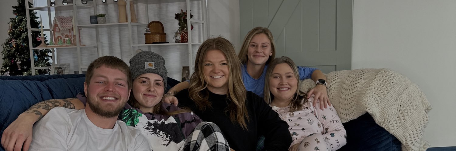 20ChloeWilliams's profile banner image