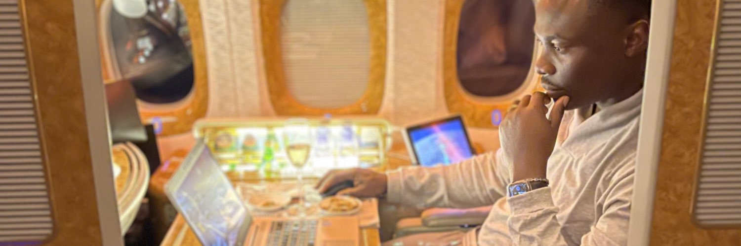 Qriscero's profile banner image