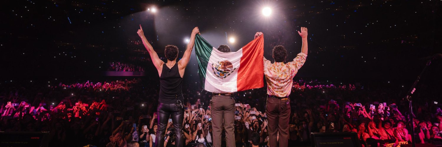 FeerChavez_20's profile banner image