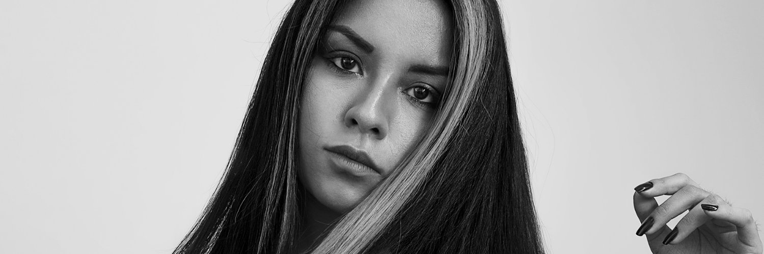 Naomiambar's profile banner image