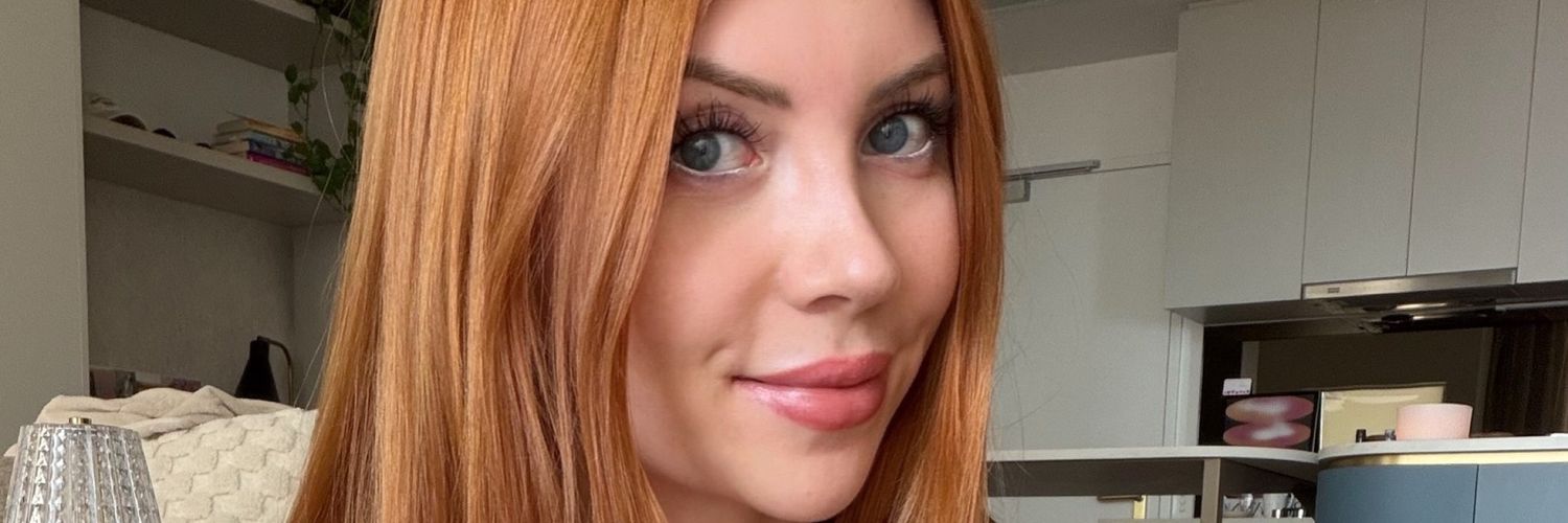 redhededbethany's profile banner image