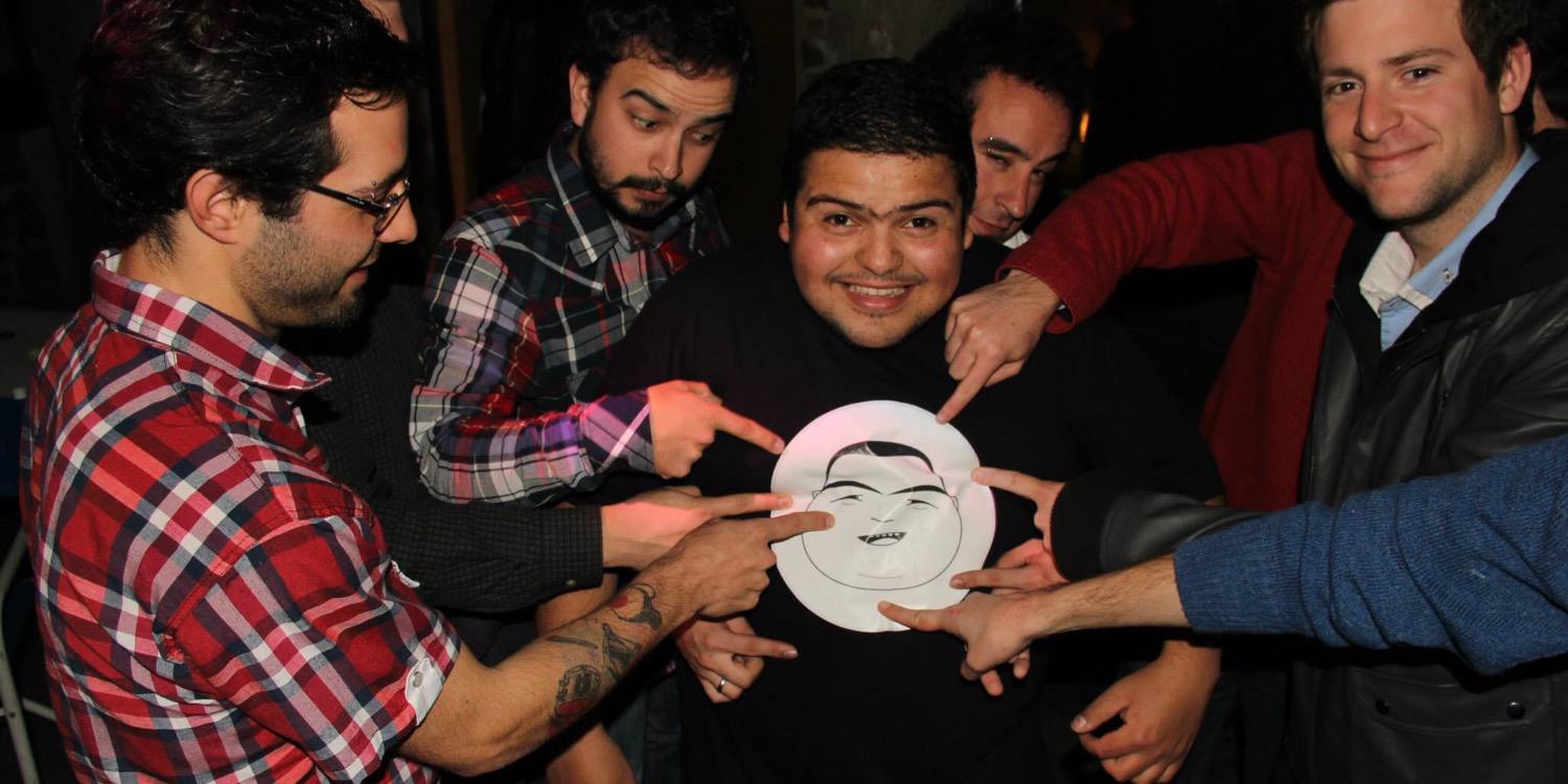Bomba Allende banner
