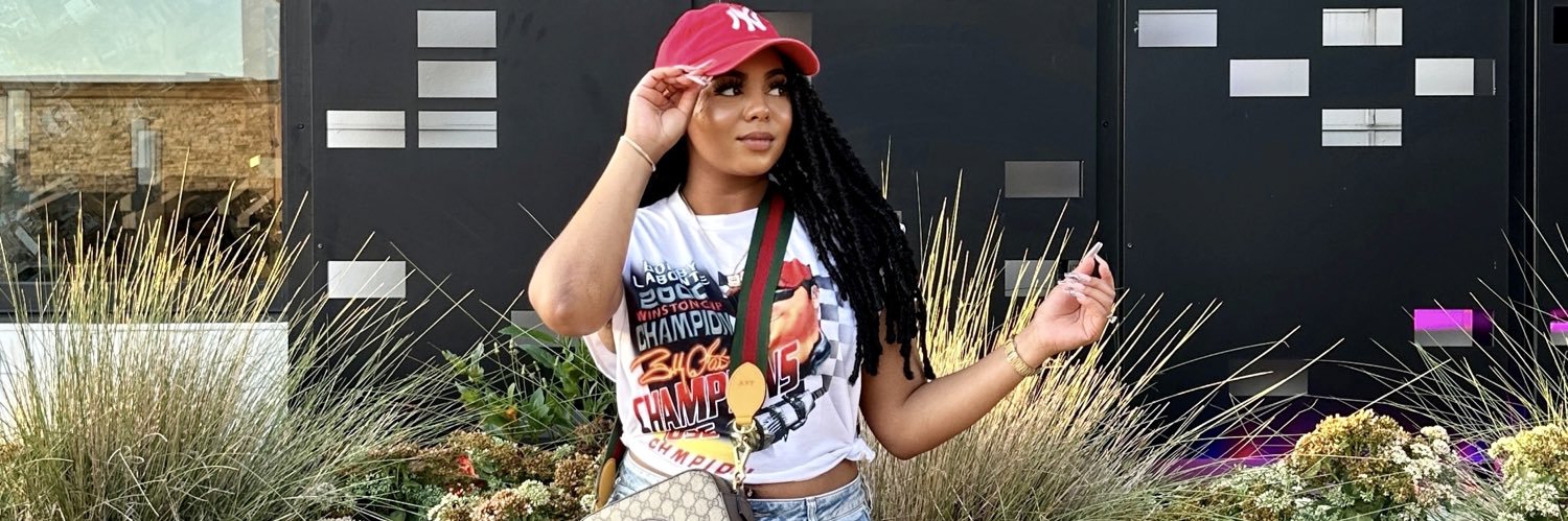 its_AsjaBeee's profile banner image