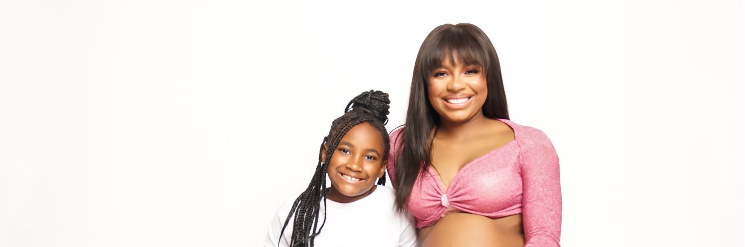 wantSimone's profile banner image