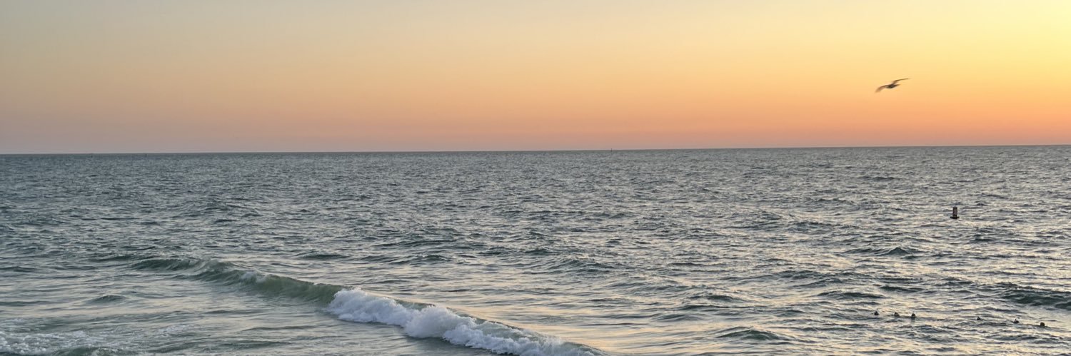 moethunda's profile banner image