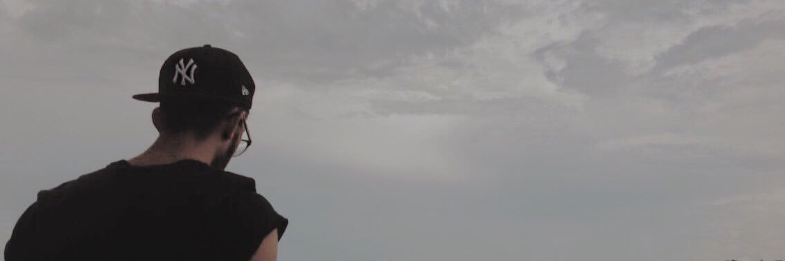 llincooln's profile banner image