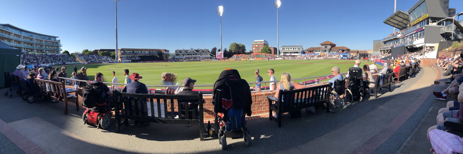 🇪🇺🇬🇧🇪🇺🏴󠁧󠁢󠁥󠁮󠁧󠁿🇪🇺 Vicky 🧁📚🌻🍫🦆 banner