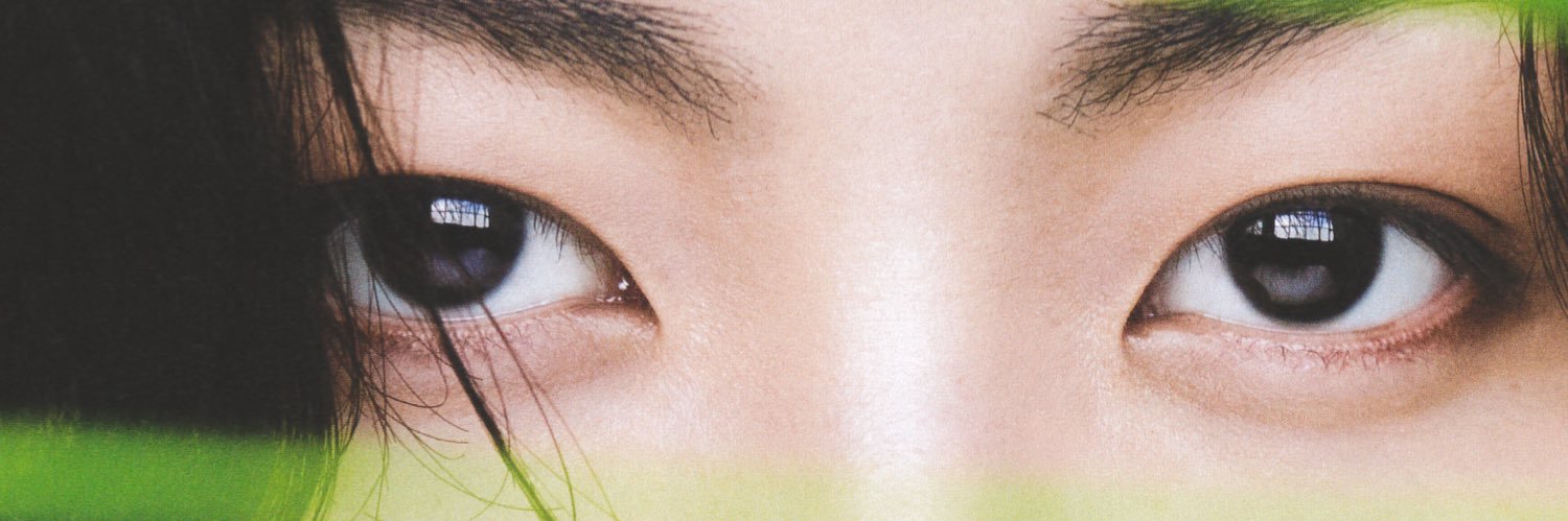 rianavarra's profile banner image