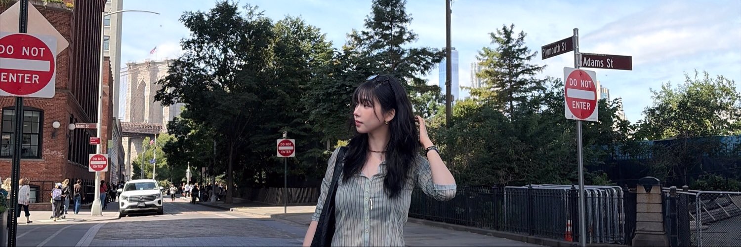 eszpeon's profile banner image