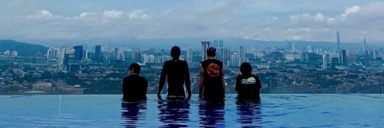 료코 (slow) banner