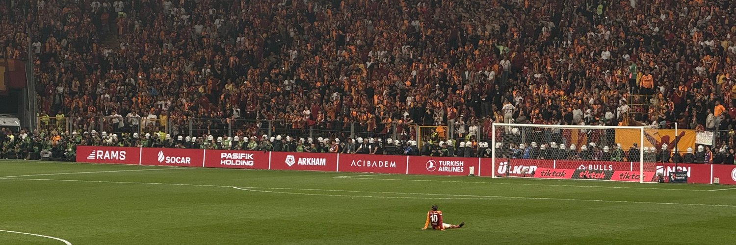 ilphenomenou's profile banner image