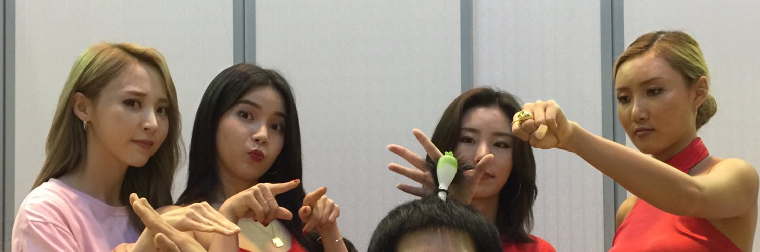 tessyuan's profile banner image