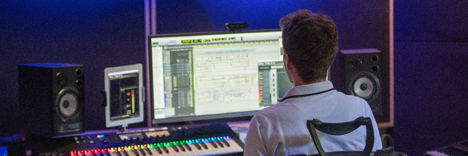 VRTonung's profile banner image