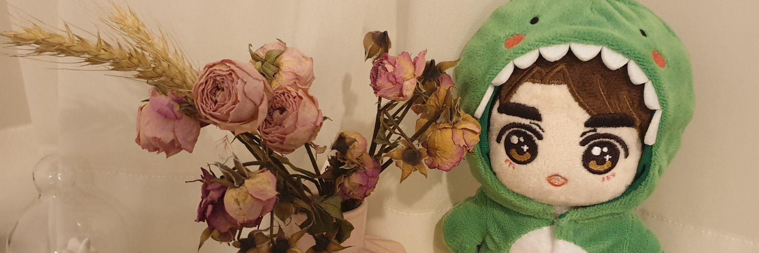 jeneee883's profile banner image