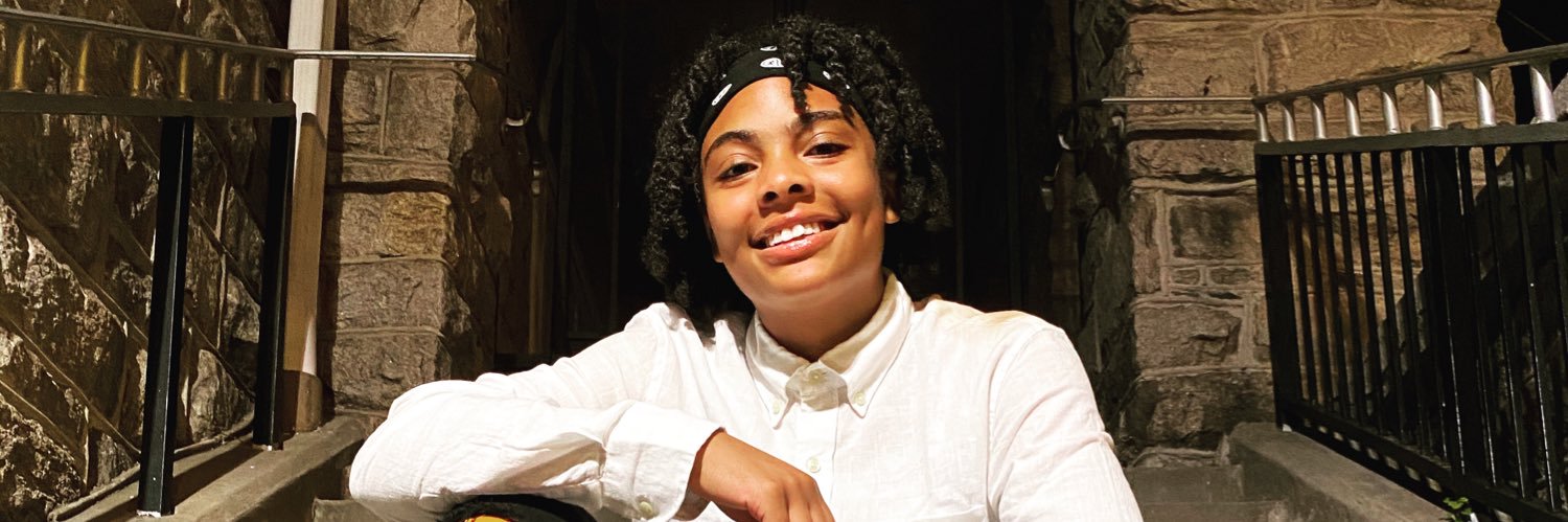 whateversimone_'s profile banner image